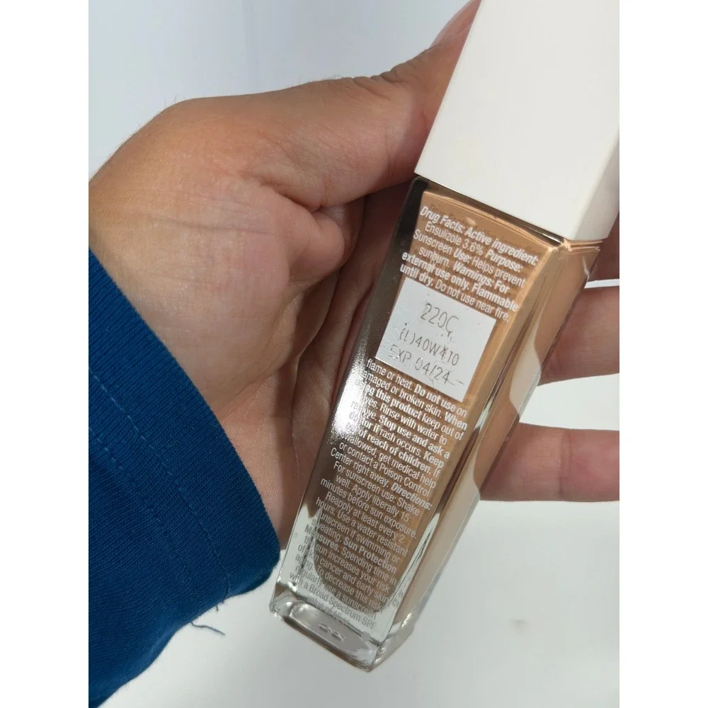 Lancome Teint Idole Ultra Wear Care & Glow Foundation 220C Glowy SPF27 see pictu